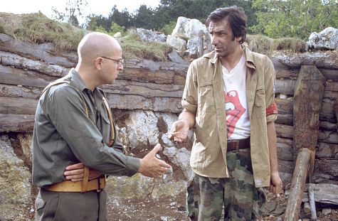 Rene Bitorajac and Branko Djuric in No Man's Land (2001)