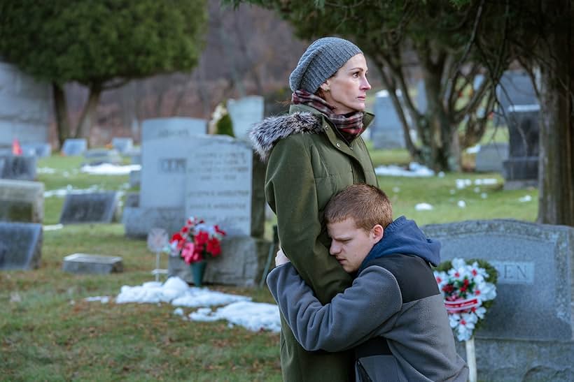 Julia Roberts and Lucas Hedges in Ben Is Back (2018)