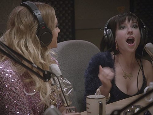 Sugar Lyn Beard and Abby Elliott in Garfunkel and Oates (2014)