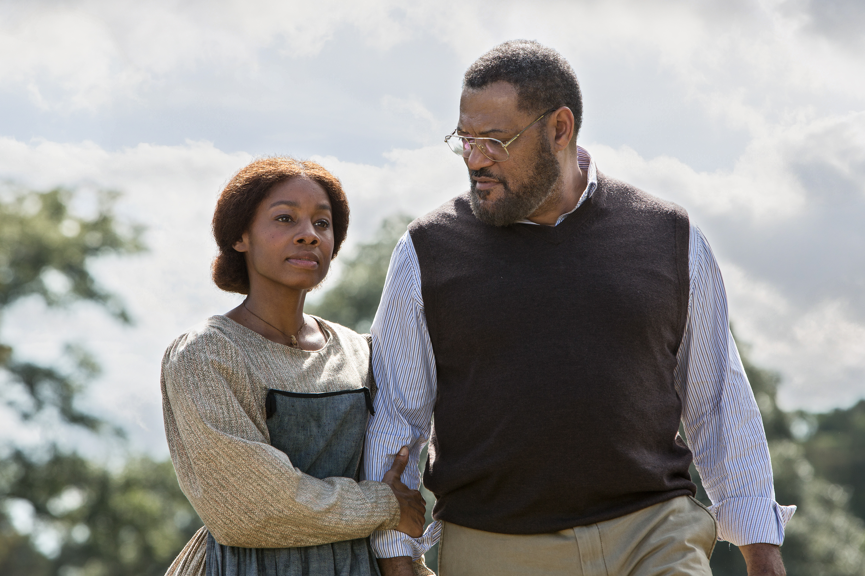 Laurence Fishburne and Anika Noni Rose in Roots (2016)