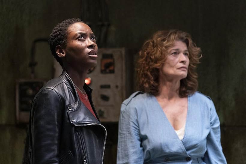 Gabrielle Scharnitzky and Tracy Ifeachor in The Seoul Asylum (2019)