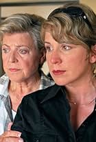 Bettina Kupfer and Marie-Luise Marjan in Dem Himmel sei Dank (2005)