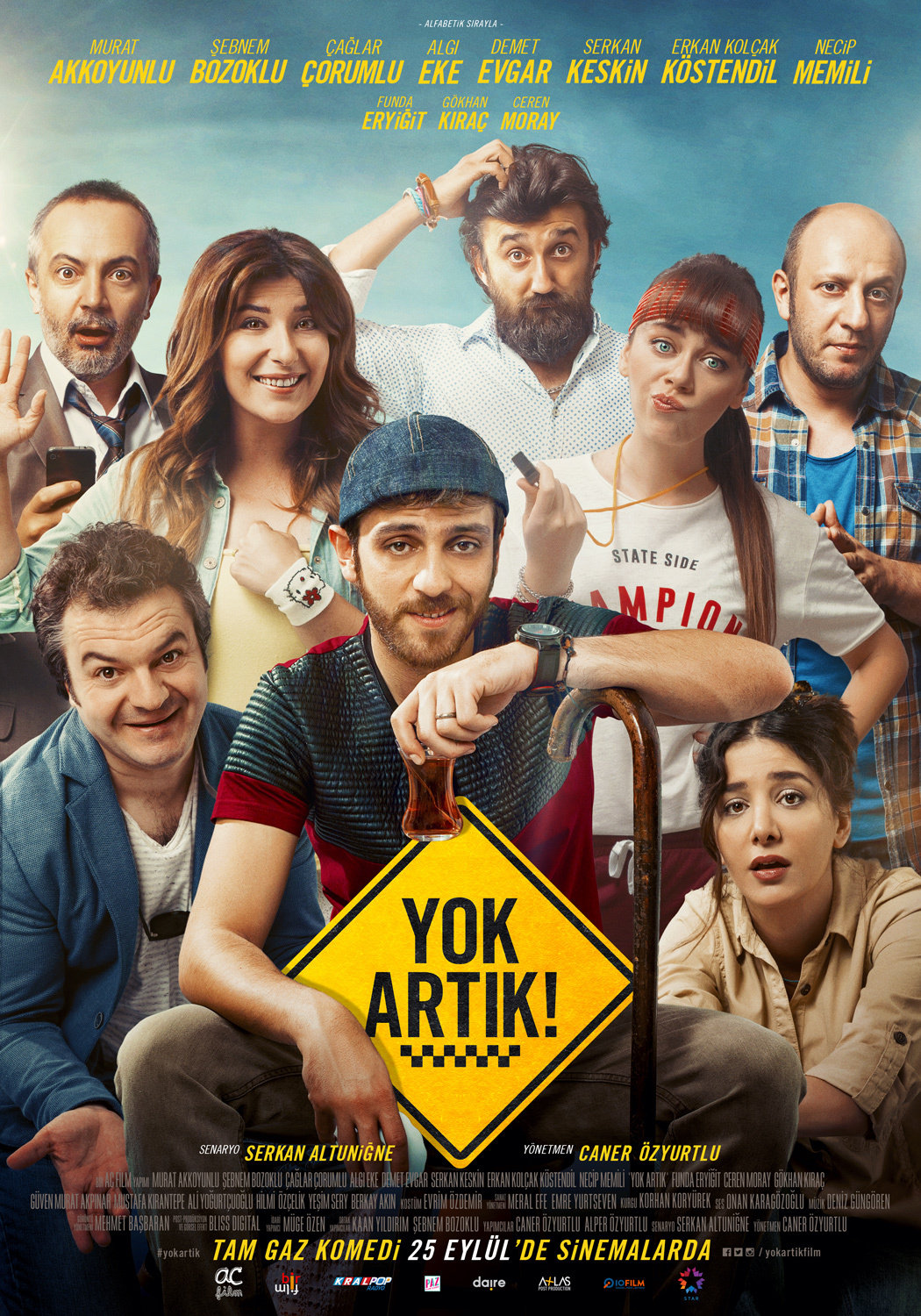 Murat Akkoyunlu, Demet Evgar, Serkan Keskin, Çaglar Çorumlu, Algi Eke, Sebnem Bozoklu, Necip Memili, and Erkan Kolçak Köstendil in Yok Artik (2015)