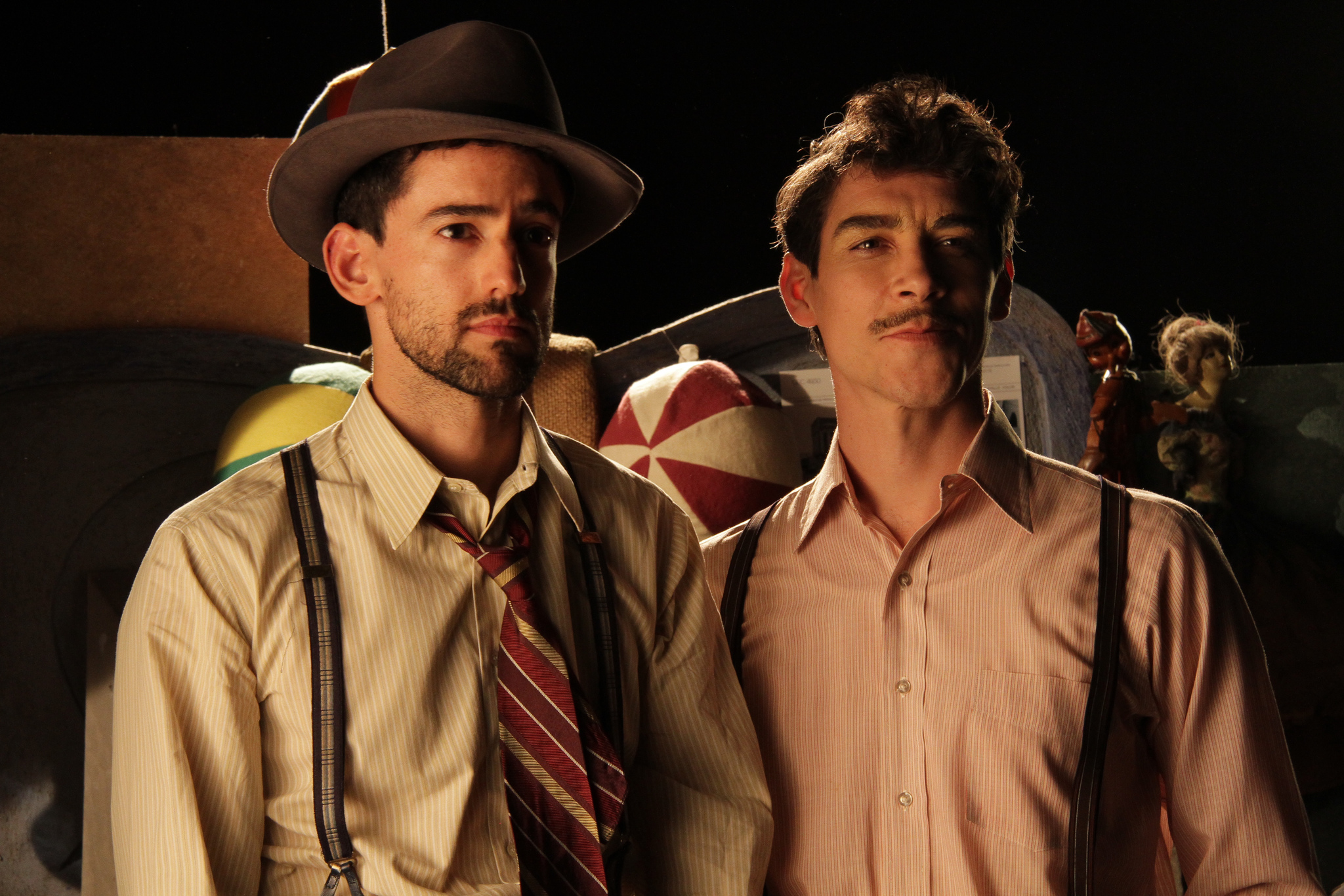 Óscar Jaenada and Luis Gerardo Méndez in Cantinflas (2014)