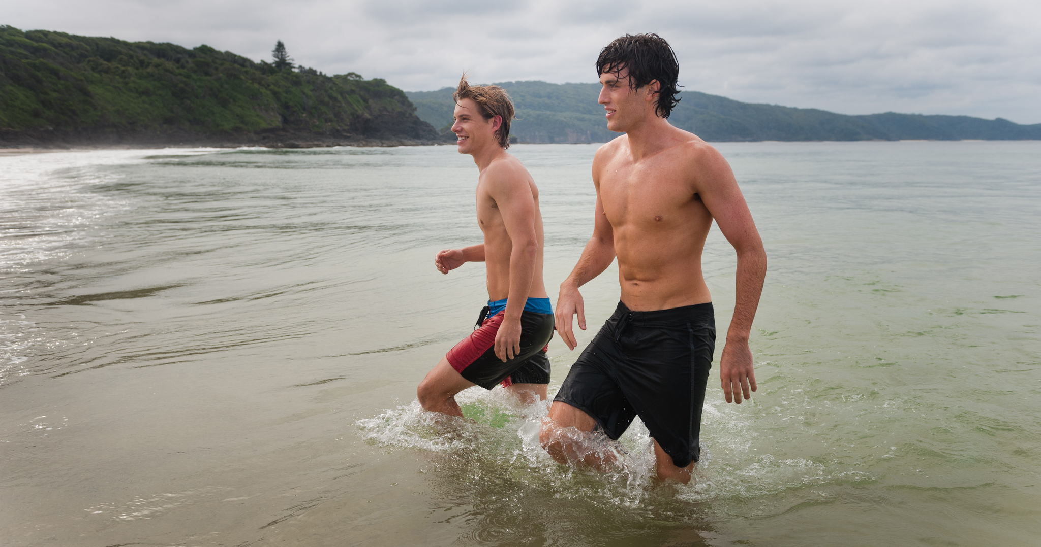 Xavier Samuel and James Frecheville in Adore (2013)