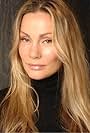 Virginia Hey