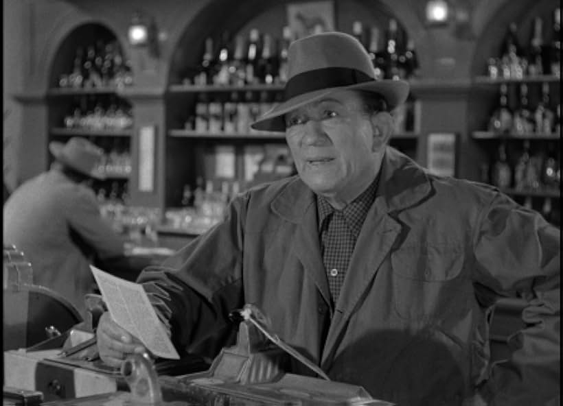 Victor McLaglen in City of Shadows (1955)