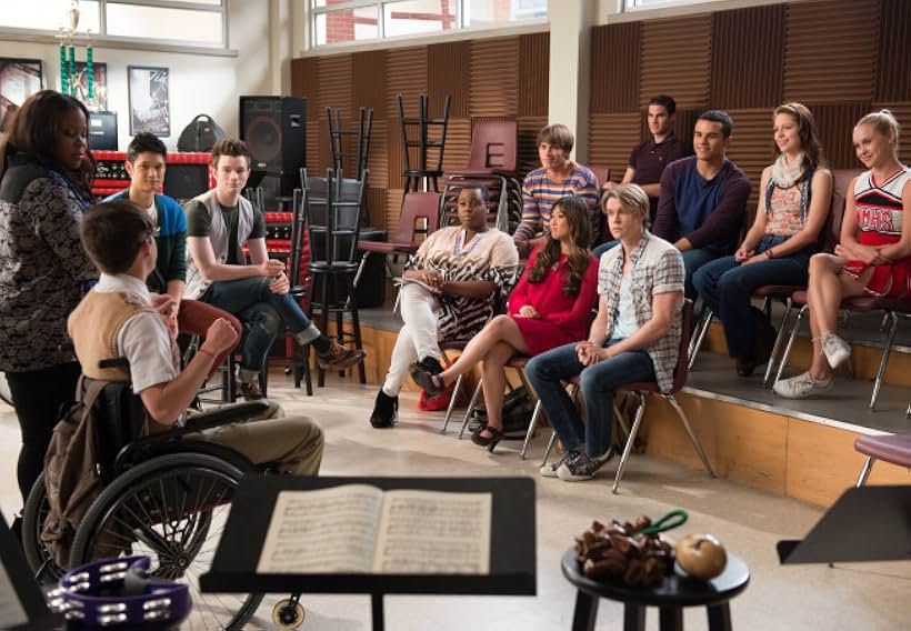 Harry Shum Jr., Darren Criss, Kevin McHale, Melissa Benoist, Chris Colfer, Jenna Ushkowitz, Amber Riley, Chord Overstreet, Becca Tobin, Blake Jenner, Jacob Artist, and Alex Newell in Glee (2009)