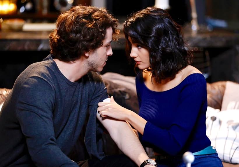 Aybüke Pusat and Boran Kuzum in Falcon Crest (2018)