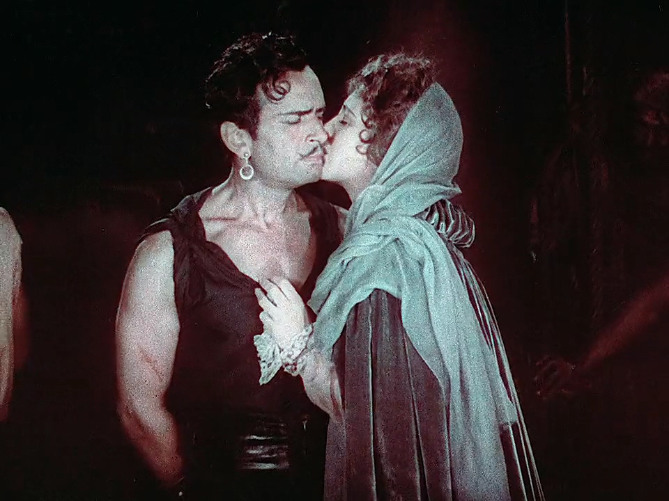 Douglas Fairbanks and Billie Dove in The Black Pirate (1926)