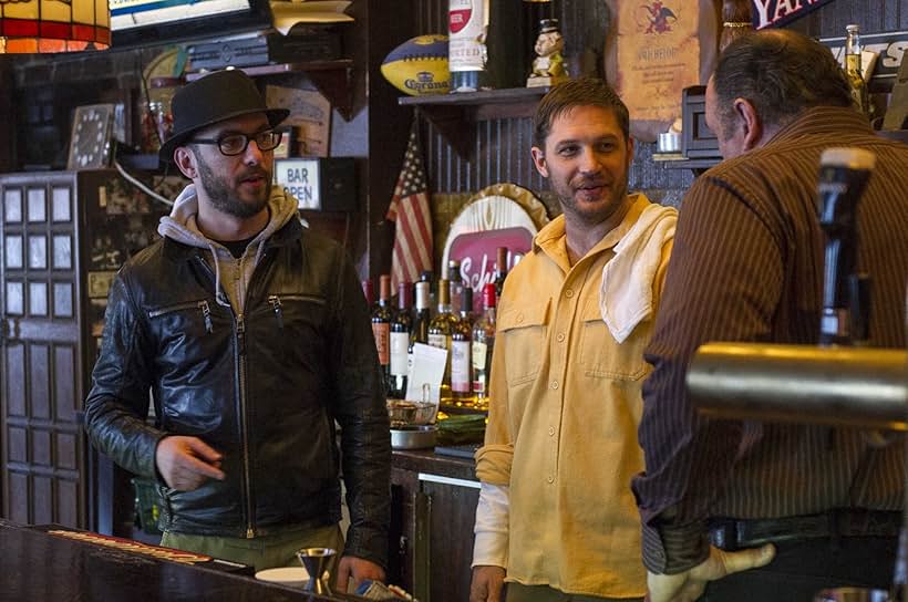 James Gandolfini, Tom Hardy, and Michaël R. Roskam in The Drop (2014)