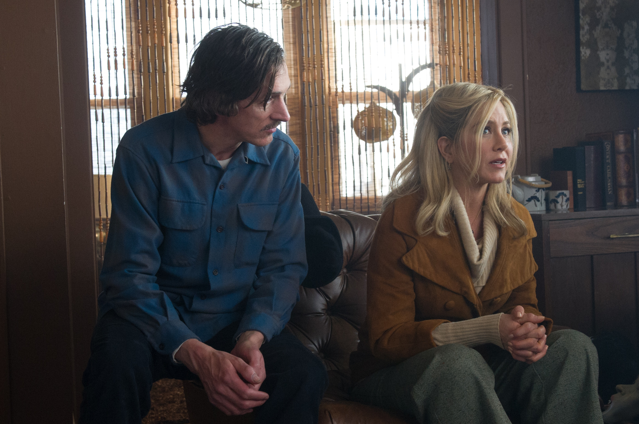 Jennifer Aniston and John Hawkes in Life of Crime (2013)