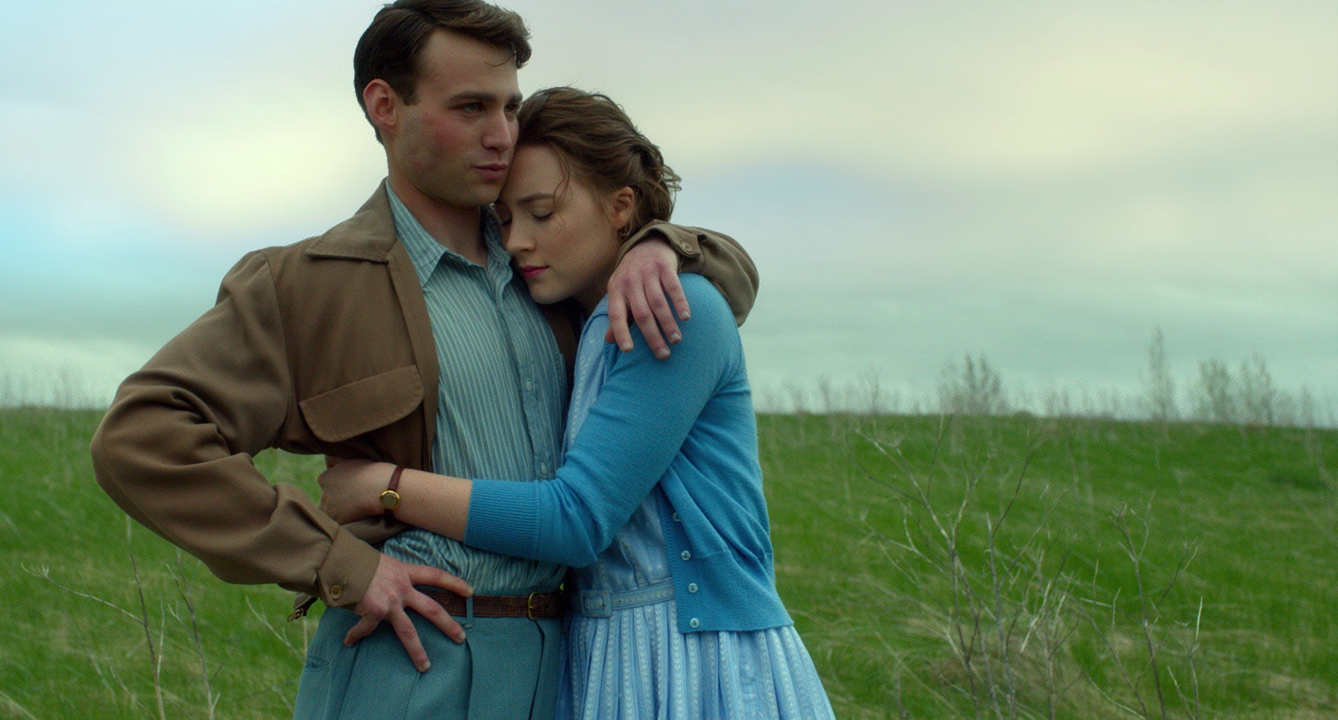 Saoirse Ronan and Emory Cohen in Brooklyn (2015)