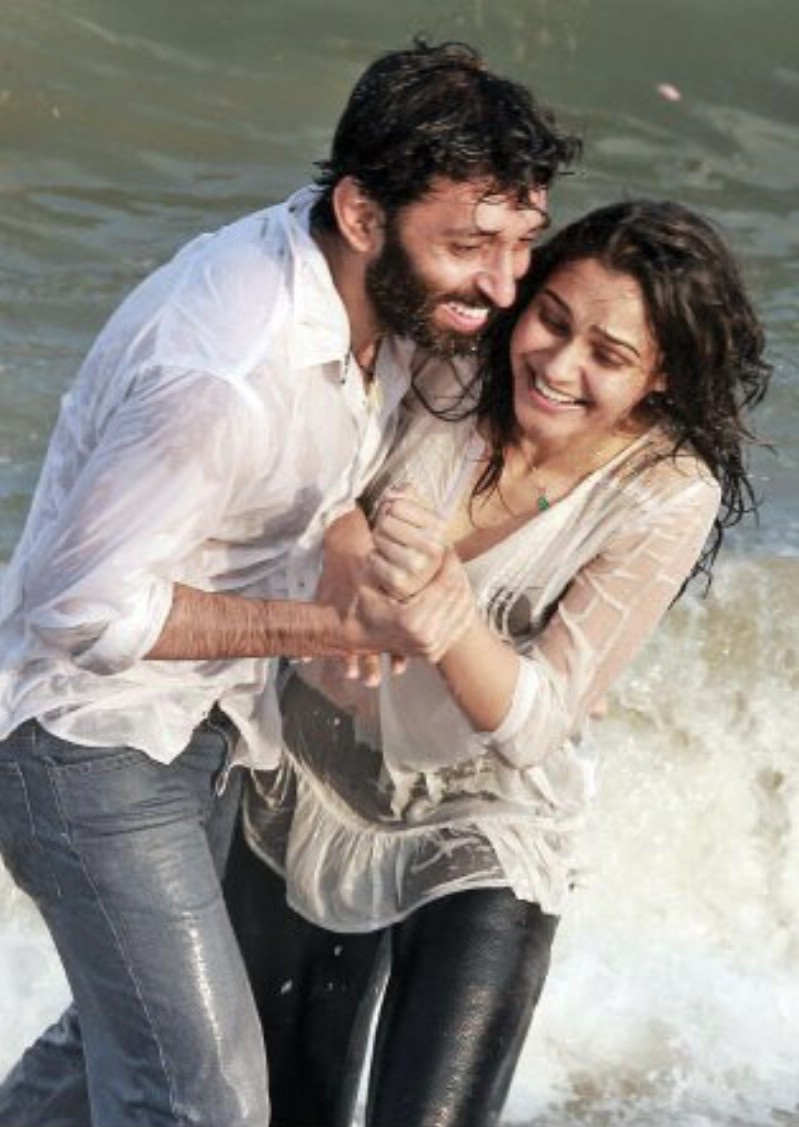 Andrea Jeremiah and Vasanth Ravi in Taramani (2017)