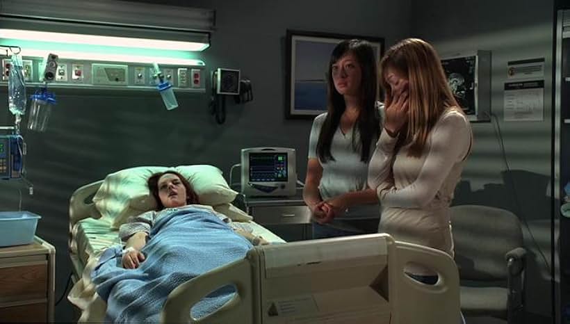 Camille Chen, Courtnee Draper, and Autumn Reeser in Ghost Whisperer (2005)