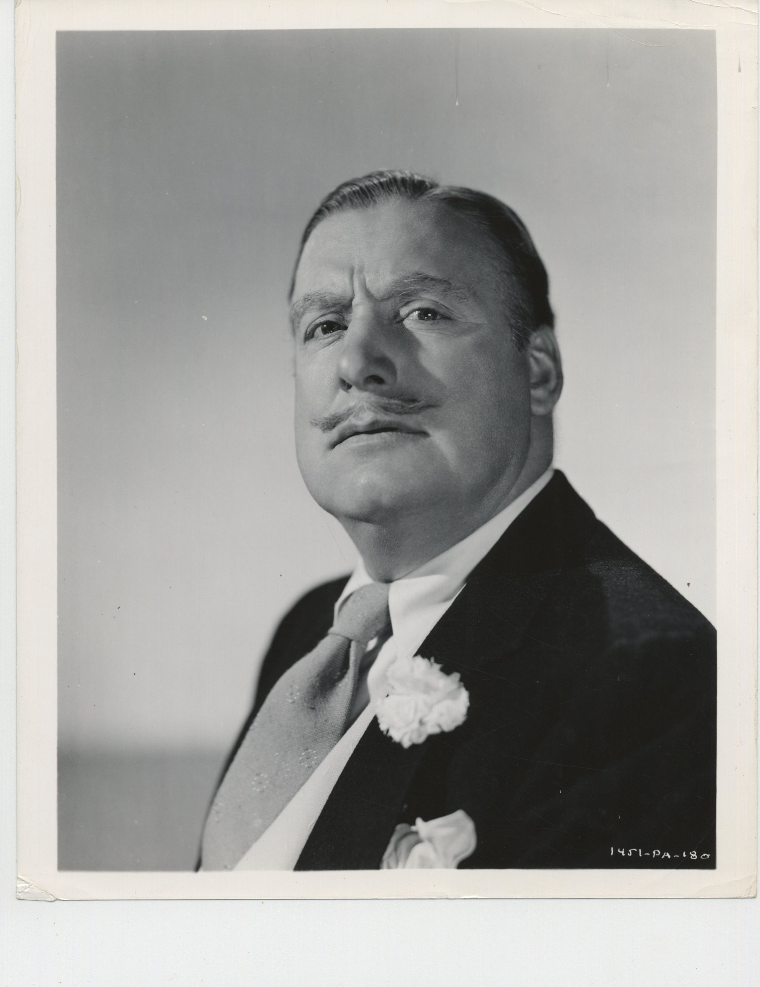 Alan Mowbray in Earl Carroll Vanities (1945)