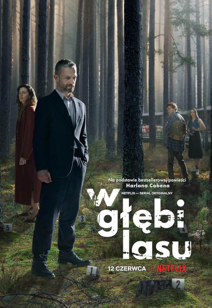 Grzegorz Damiecki, Agnieszka Grochowska, Wiktoria Filus, and Hubert Milkowski in The Woods (2020)