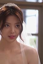 Uhm Hyun-kyung in The Greatest Marriage (2014)