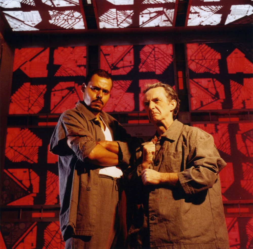 Still of Maurice Dean Wint and Wayne Robson in Cube