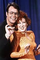 Dan Aykroyd and Bette Midler in 1st Annual MTV Video Music Awards (1984)