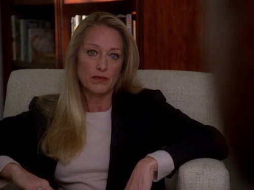 Patricia Wettig in Alias (2001)