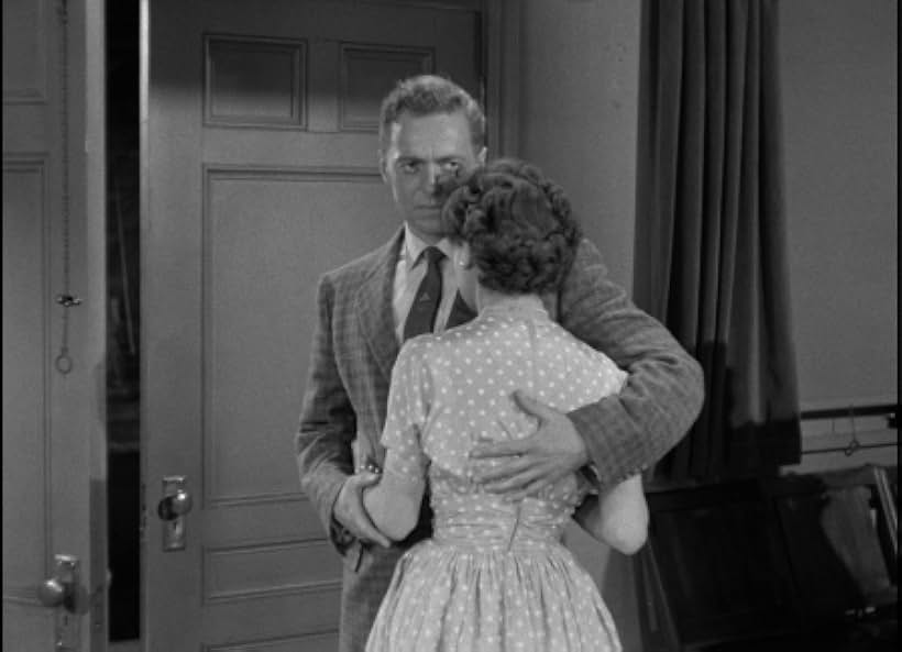 John Baer and Kathleen Crowley in City of Shadows (1955)