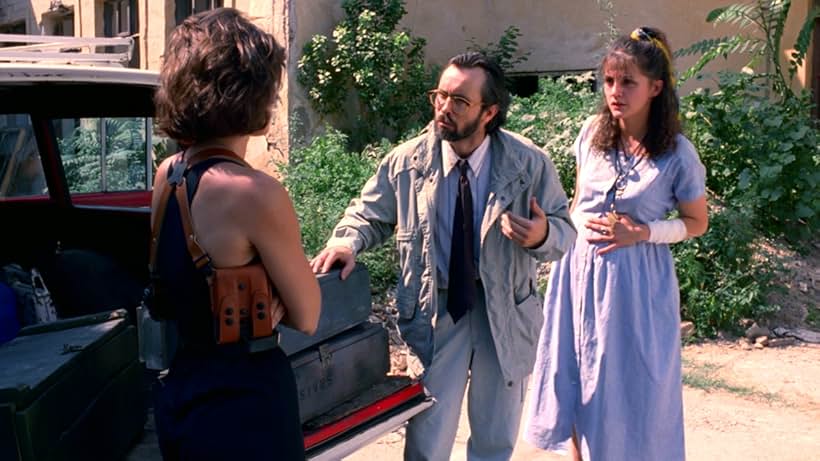 Jeffrey Combs, Ashley Laurence, and Luana Stoica in Lurking Fear (1994)