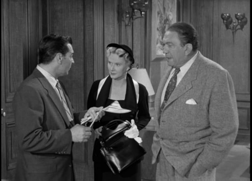 Anthony Caruso, Victor McLaglen, and June Vincent in City of Shadows (1955)