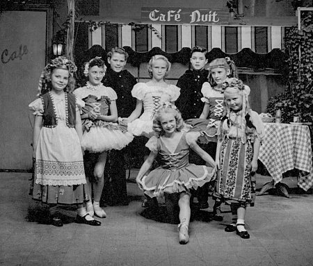 Arlene Gray in Sandy Dreams (1949) (Back Row: Left to Right, John Rowe, Richard Beymer, Second Row far left, Joan Freeman, unknown, Arlene Gray, Jill (Oppenheimer) St. John)