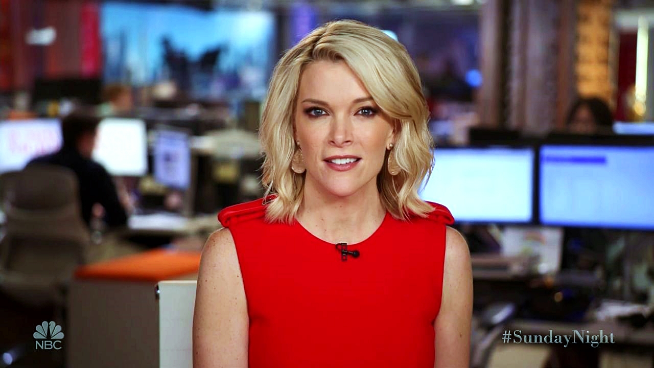 Megyn Kelly in Sunday Night with Megyn Kelly (2017)