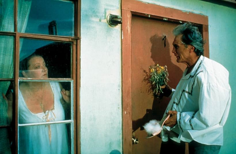 Jack Palance and Marianne Sägebrecht in Bagdad Cafe (1987)