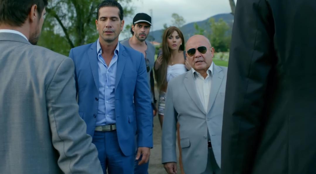 César Mora, Gregorio Pernía, Carolina Gaitan, and Juan Pablo Llano in Sin Senos Sí Hay Paraíso (2016)