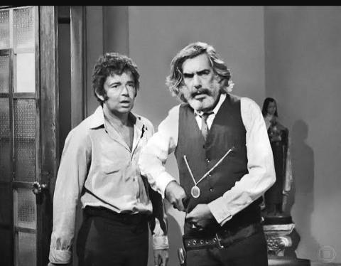 Gilberto Martinho and Emiliano Queiroz in Irmãos Coragem (1970)