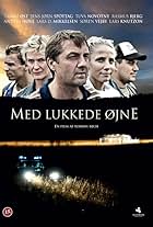 Med lukkede øjne (2010)