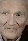 Reach Electric Toothbrushes Desmond Llewelyn 'Q' Television Commercial (1999)