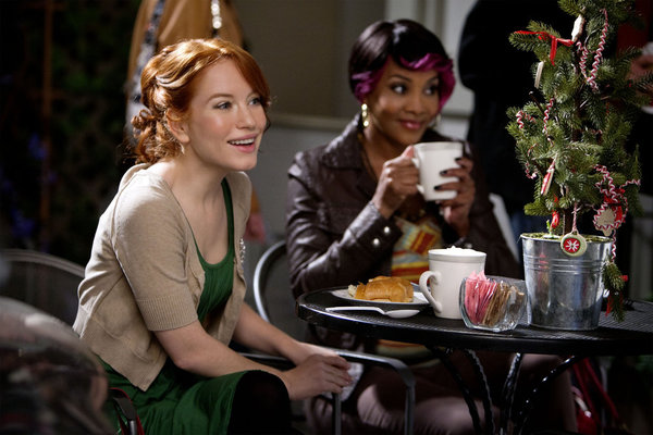 Vivica A. Fox and Maria Thayer in Annie Claus Is Coming to Town (2011)