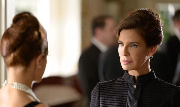 Kristian Alfonso in V.C. Andrews' All That Glitters (2021)