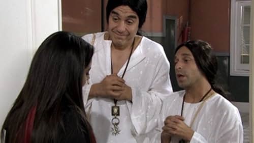 Reynaldo Rossano, Adrian Uribe, and Danny Perea in Vecinos (2005)