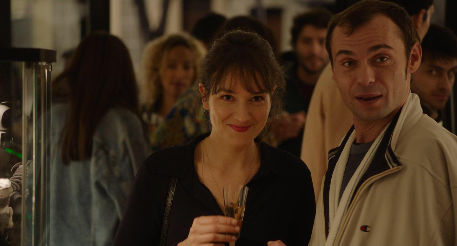 Robinson Stévenin and Anaïs Demoustier in Sic Transit Gloria Mundi (2019)