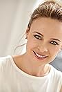 Tami Stronach