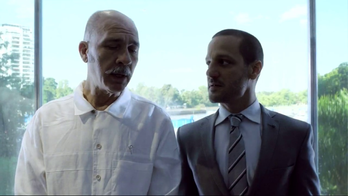 Rodrigo de la Serna and Darío Grandinetti in El Lobista (2018)