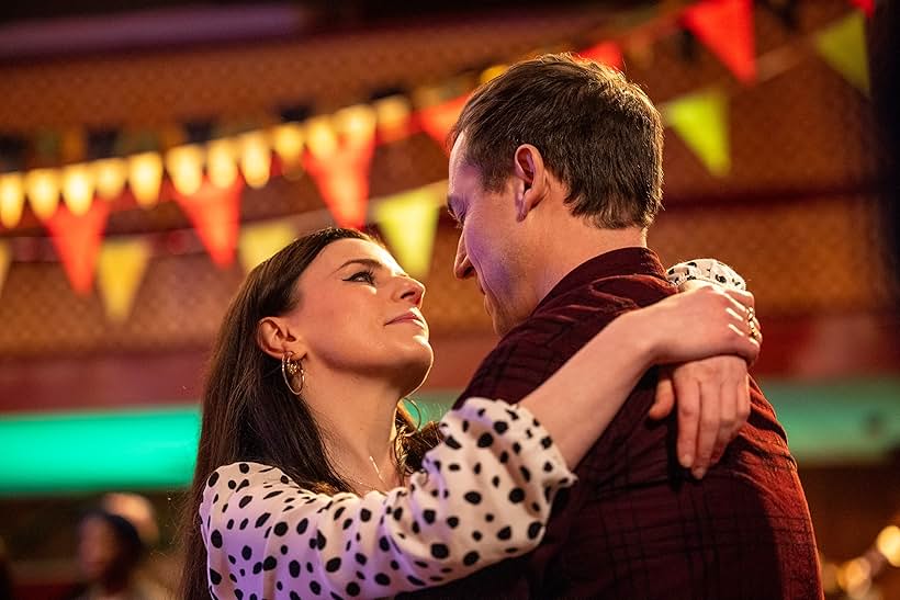 Tobias Menzies and Aisling Bea in Episode #2.4 (2021)