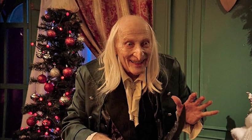 Tom Fitzpatrick in The Twelve Slays of Christmas (2022)