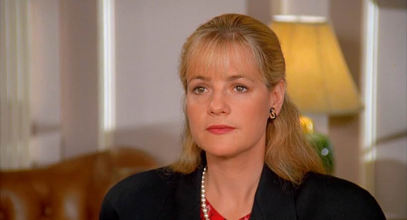 Bonnie Hunt in Beethoven's 2nd (1993)