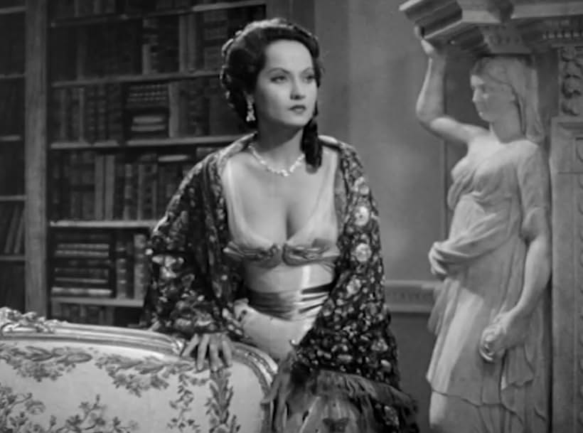 Merle Oberon in The Scarlet Pimpernel (1934)