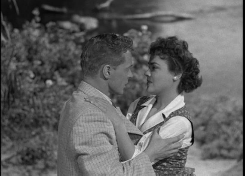 John Baer and Kathleen Crowley in City of Shadows (1955)