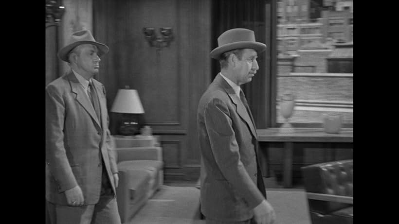 Frank Ferguson and Tyler McVey in City of Shadows (1955)