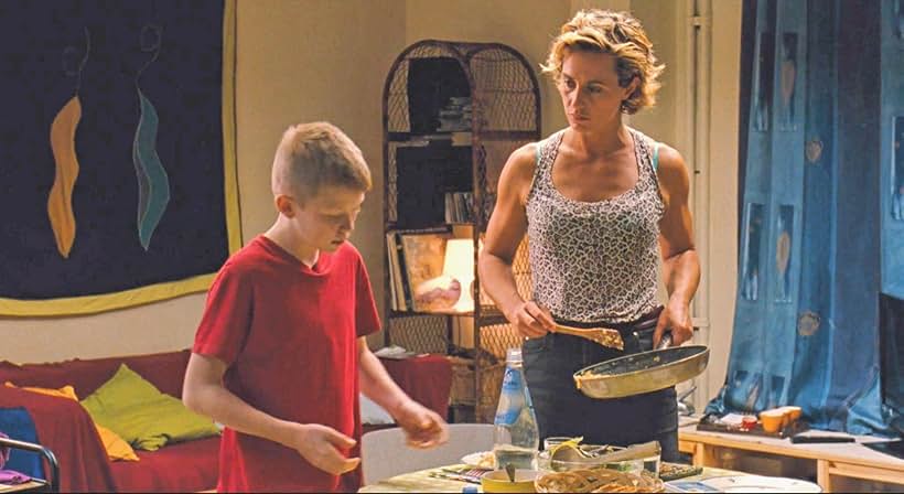 Cécile de France and Thomas Doret in The Kid with a Bike (2011)