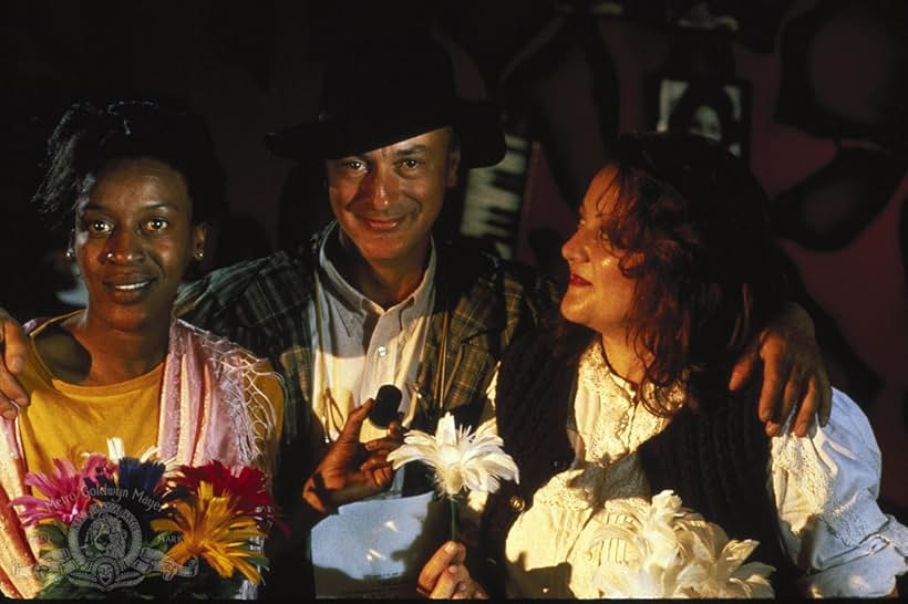 Percy Adlon, CCH Pounder, and Marianne Sägebrecht in Bagdad Cafe (1987)