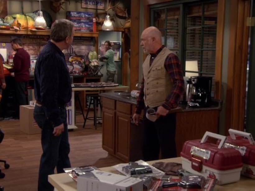 Tim Allen and Hector Elizondo in Episode #1.21 (2005)